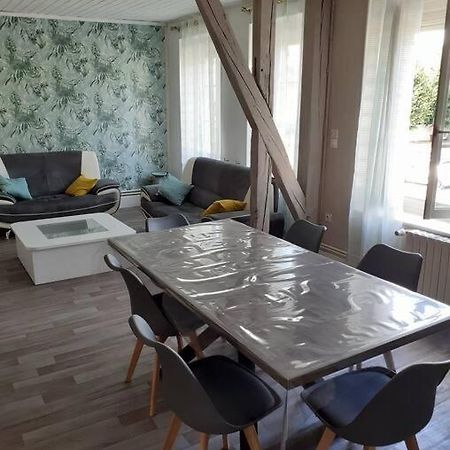 Super Logement En Plein Coeur De La Ville , Chez Tify Brienne-le-Chateau Zewnętrze zdjęcie